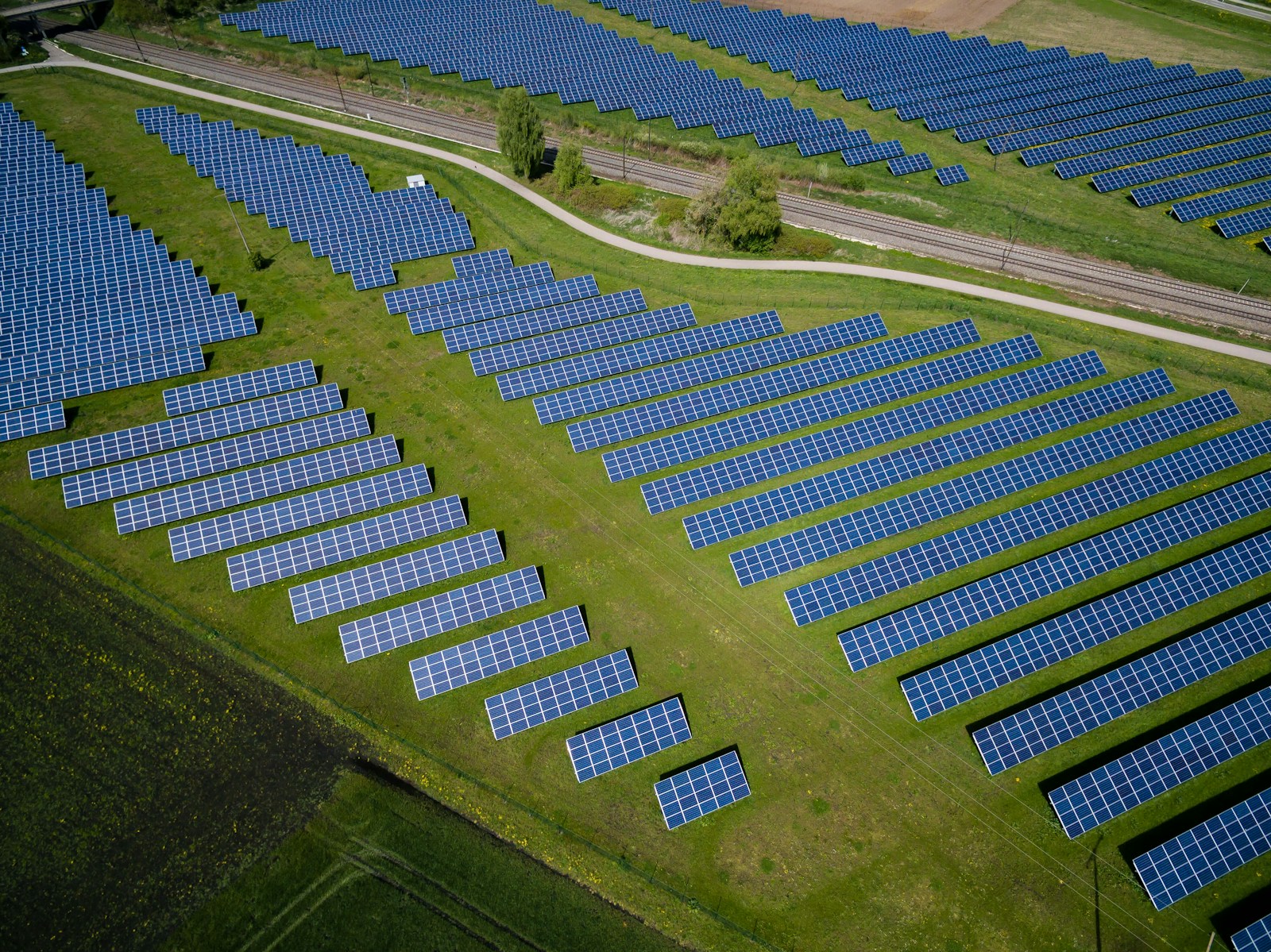 Zelf zonnepanelen leggen